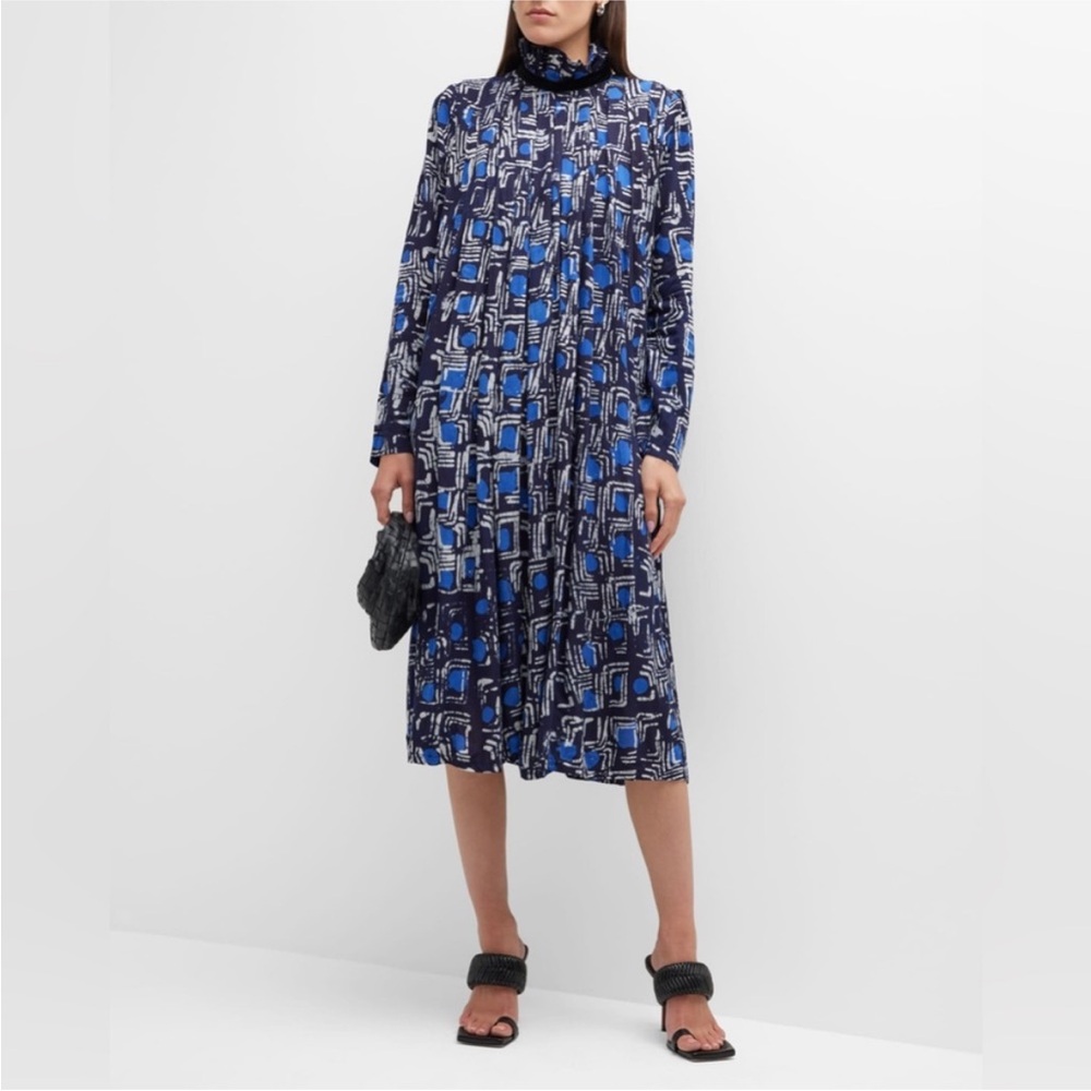 Busayo Women's Black Odun Ruffled Collar Dyed Midi Shift Dress